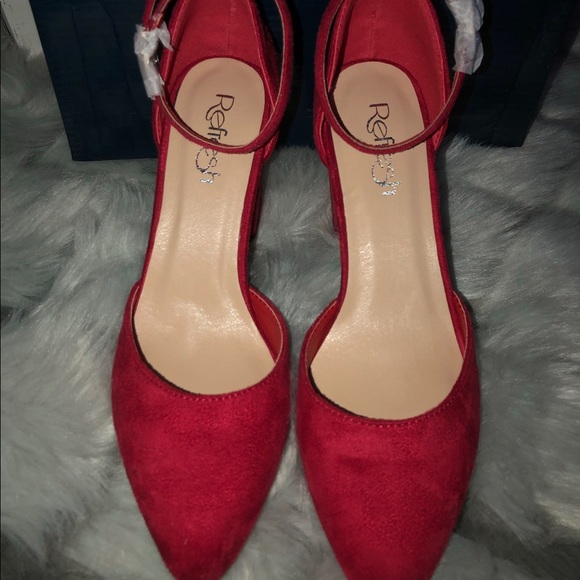 Refresh Red Strap Heels NWT - Picture 4 of 7